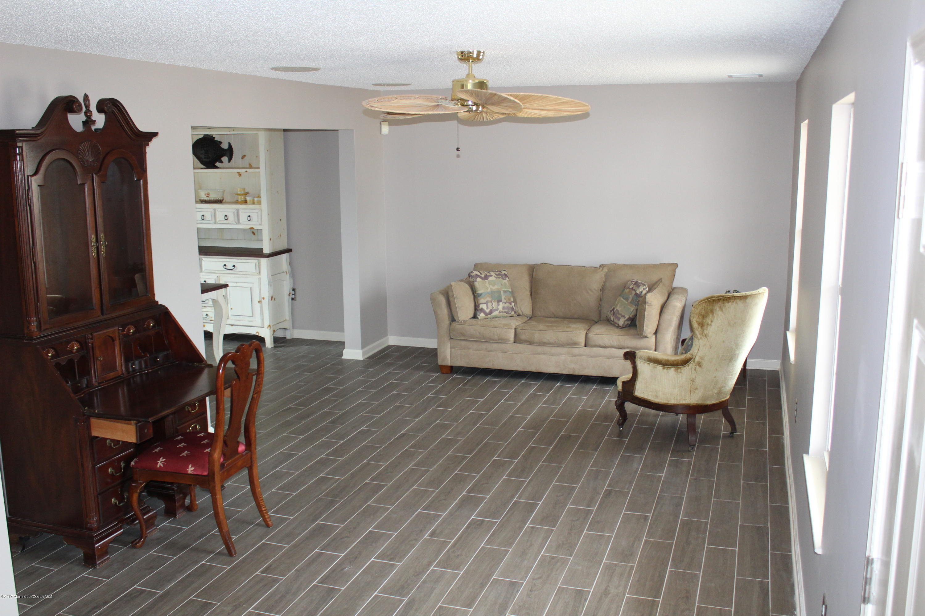 123 Mathis Drive Brick, NJ 08723 - Photo 3 of 29 Living Room