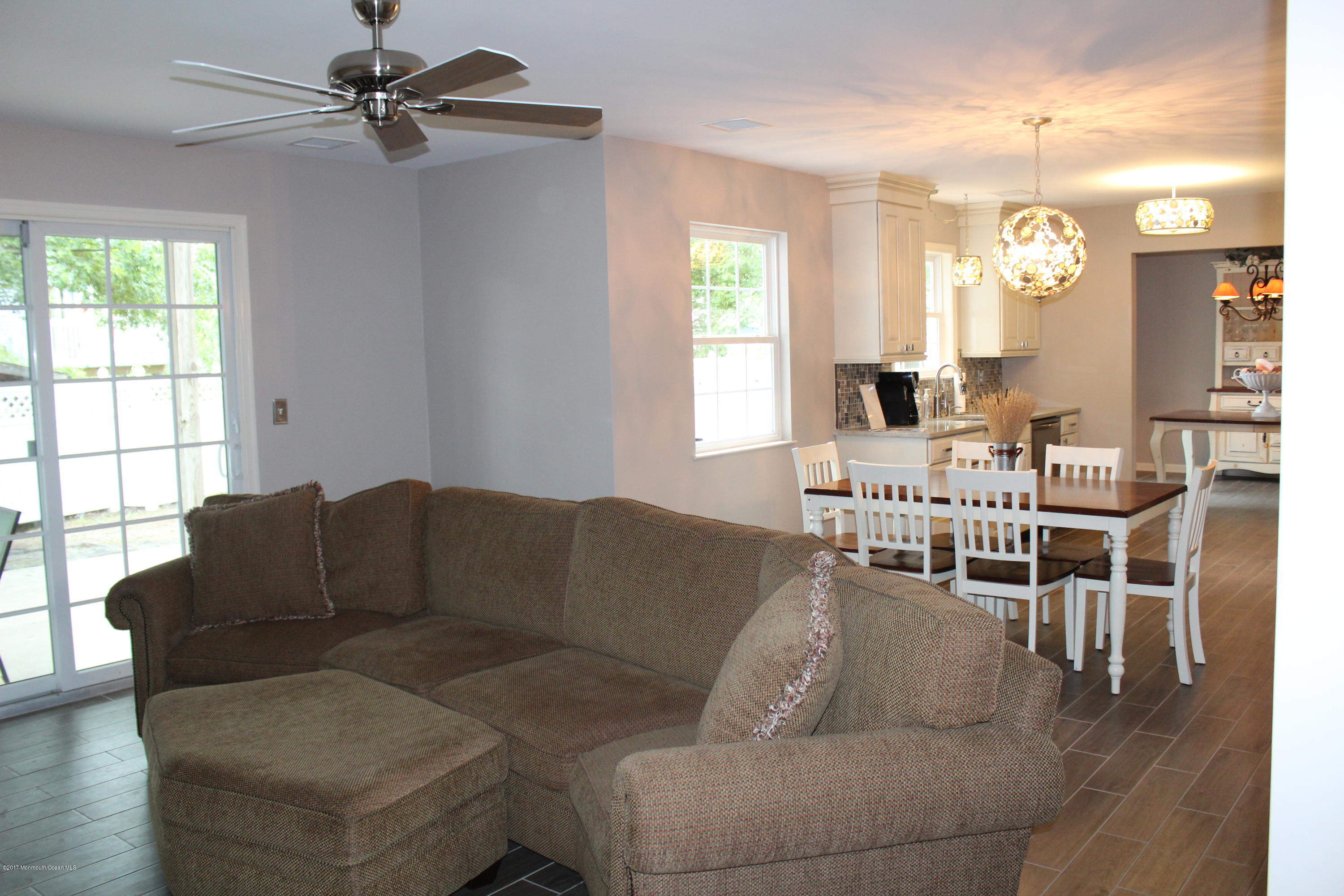 123 Mathis Drive Brick, NJ 08723 - Photo 10 of 29 Family Room