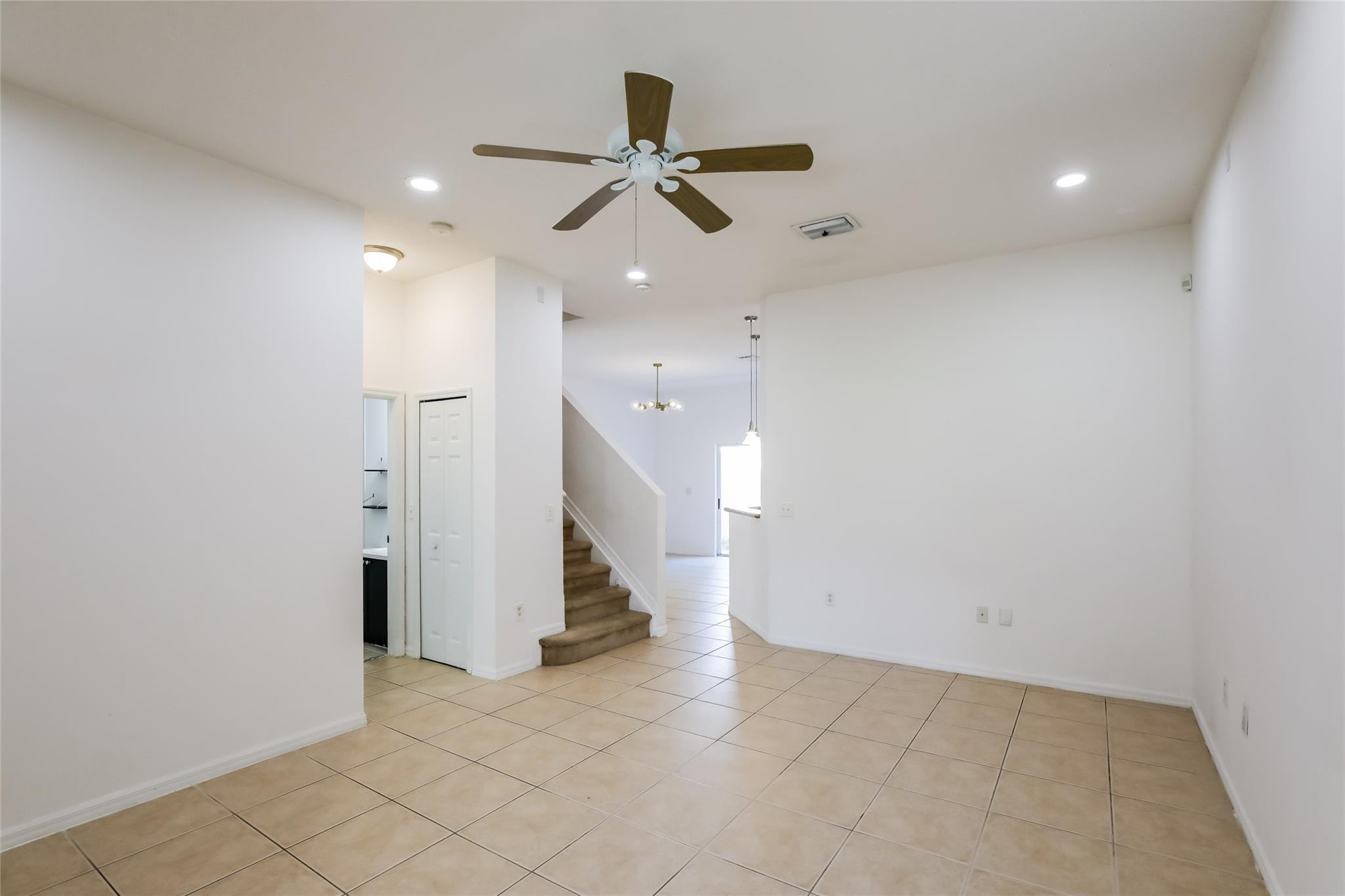 1948 Southeast 23rd Road, Unit 1948 Homestead, FL 33035 - Photo 4 of 18 Photo 4