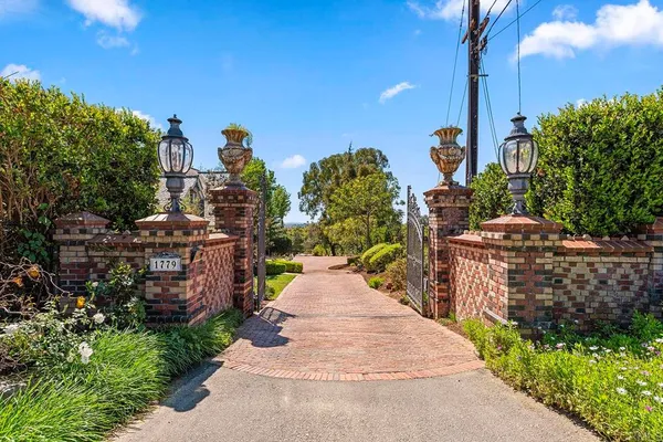 $2,200,000 | 1779 Elevado Road, Vista, CA 92084