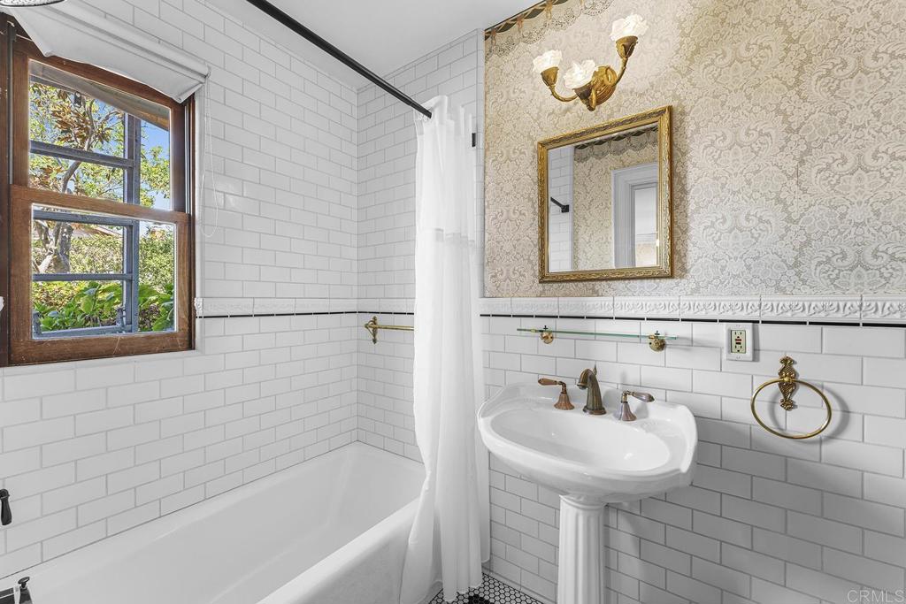 1779 Elevado Road Vista, CA 92084 - Photo 32 of 75