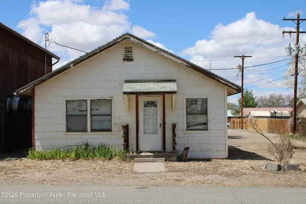 $195,000 | 302 West Main Street, Rangely, CO 81648