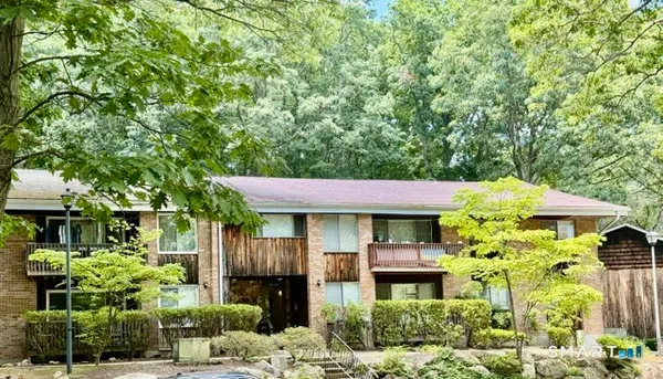 $2,600 | 200 Woodmont Avenue, Unit 127, Bridgeport, CT 06606