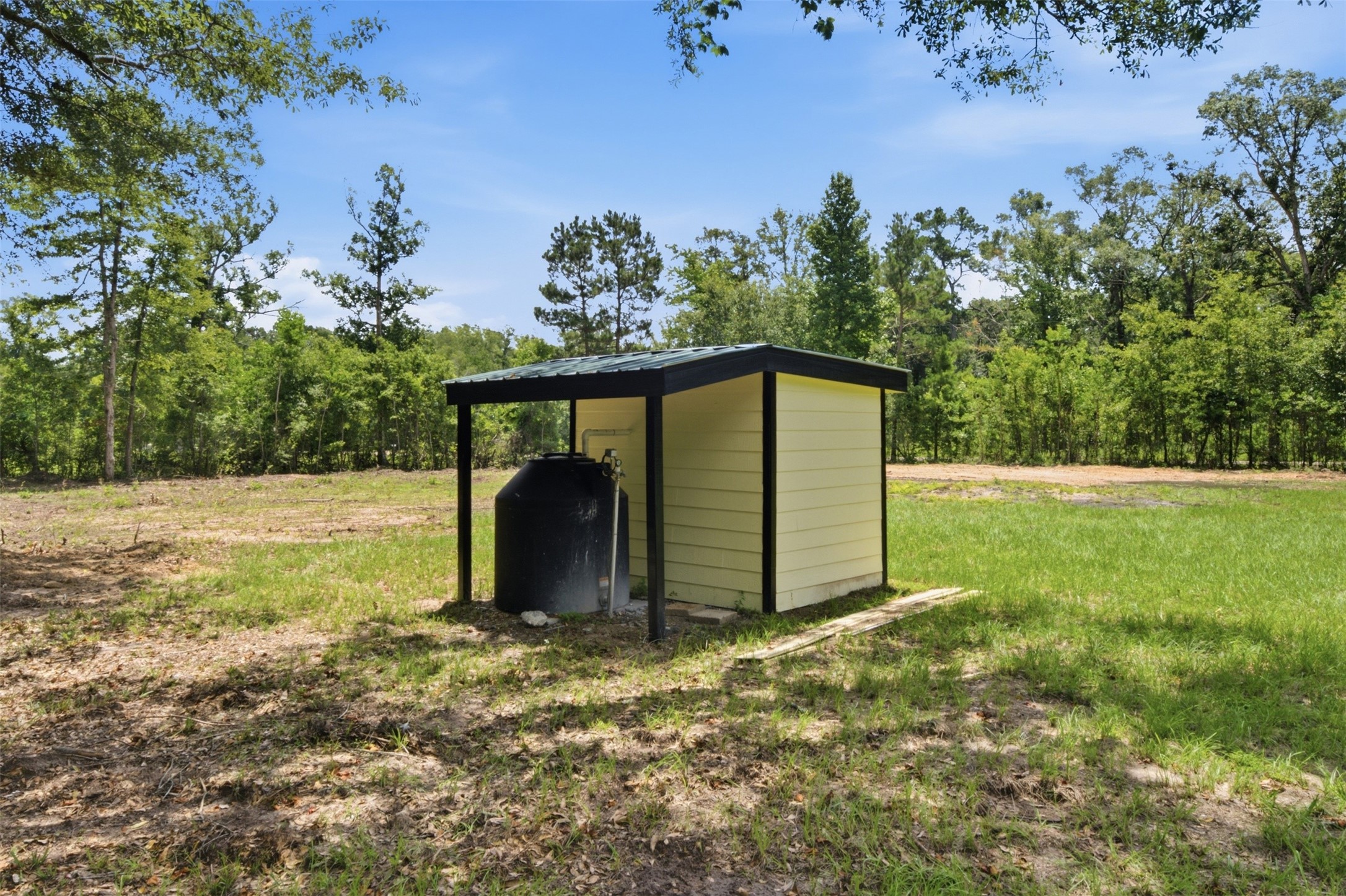 410 Oak Knoll Road Cleveland, TX 77328 - Photo 32 of 46