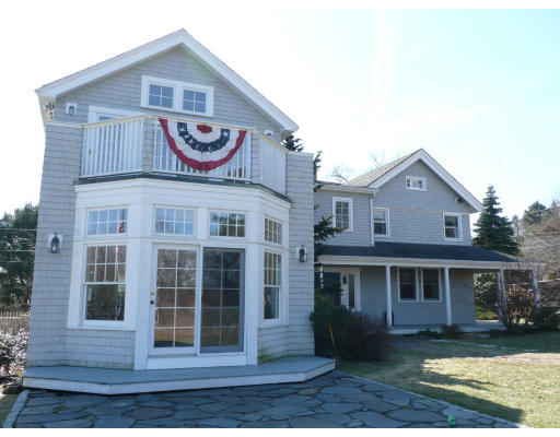 40 Forster Road Manchester, MA 01944 - Photo 2 of 9 Gallery Image 2