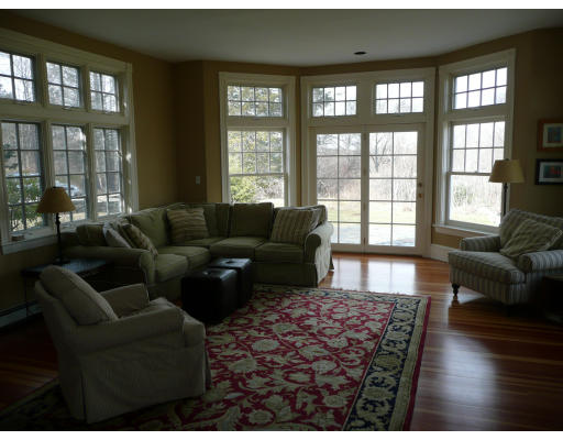 40 Forster Road Manchester, MA 01944 - Photo 4 of 9 Gallery Image 4