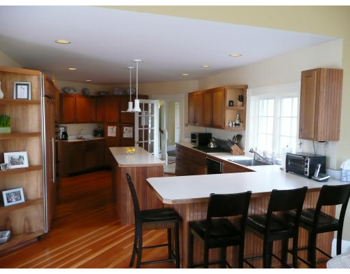 40 Forster Road Manchester, MA 01944 - Photo 5 of 9 Gallery Image 5