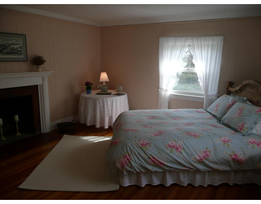 40 Forster Road Manchester, MA 01944 - Photo 8 of 9 Gallery Image 8