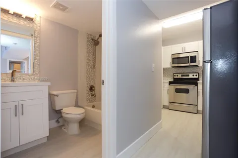 $289,900 | 1350 Southeast 3rd Avenue, Unit 404, Dania Beach, FL 33004