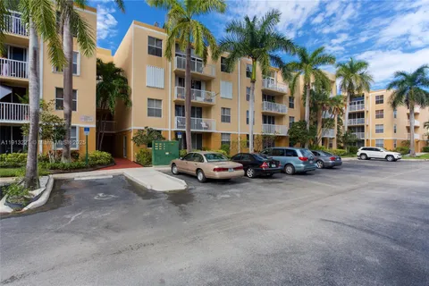 $289,900 | 1350 Southeast 3rd Avenue, Unit 404, Dania Beach, FL 33004