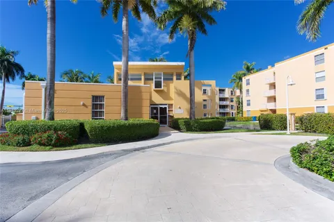 $289,900 | 1350 Southeast 3rd Avenue, Unit 404, Dania Beach, FL 33004