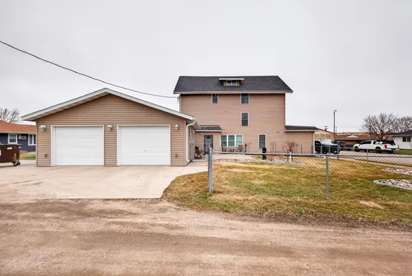 $1,350,000 | 202 3rd Avenue Southeast, Barnesville, MN 56514
