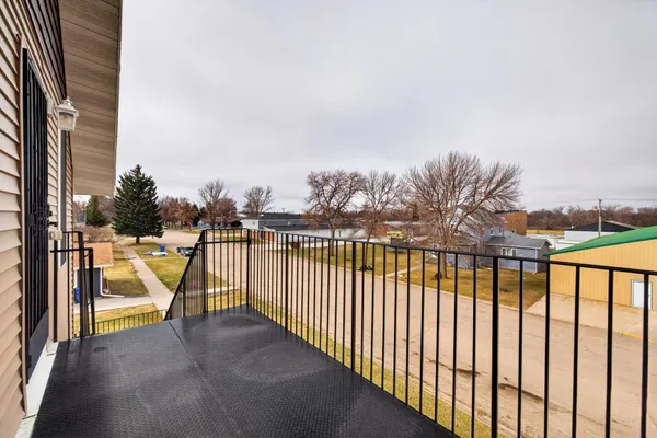 $1,350,000 | 202 3rd Avenue Southeast, Barnesville, MN 56514