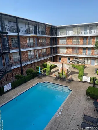 $950 | 8401 North New Braunfels Avenue, Unit 219, San Antonio, TX 78209