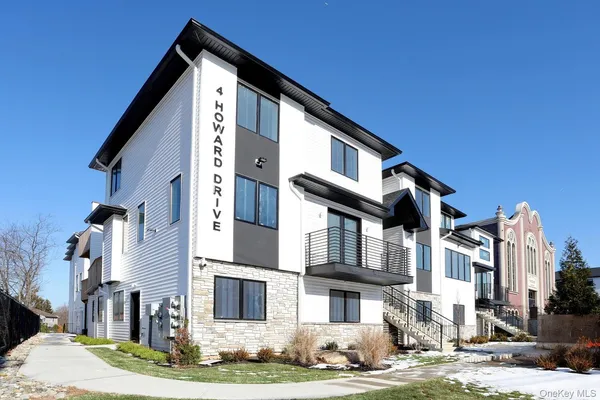 $999,990 | 4 Howard Drive, Unit 213, Spring Valley, NY 10977