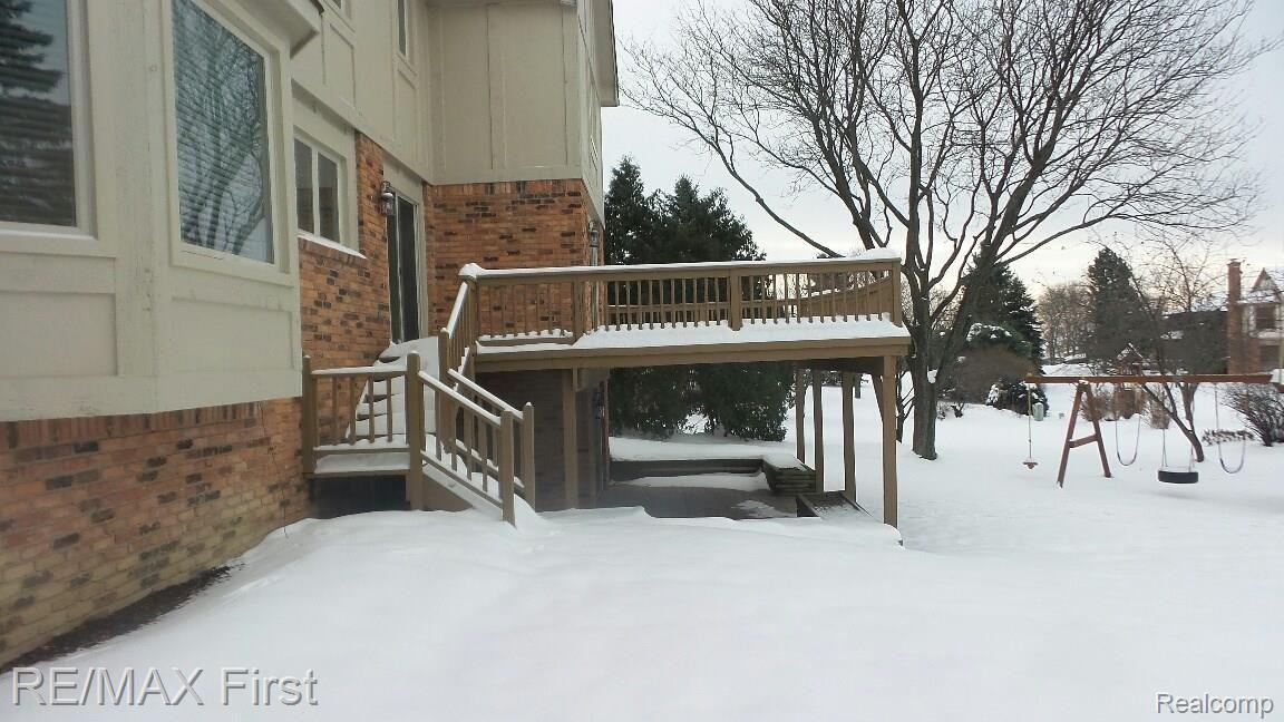 235 Stonetree Circle Rochester, MI 48309 - Photo 3 of 29 20161220_105814_resized.jpg
