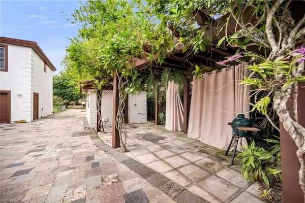 $1,795,000 | 2605 64th Street Southwest, Naples, FL 34105