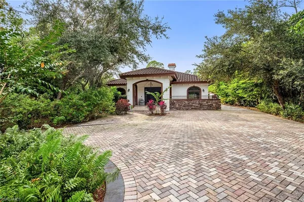 $1,795,000 | 2605 64th Street Southwest, Naples, FL 34105