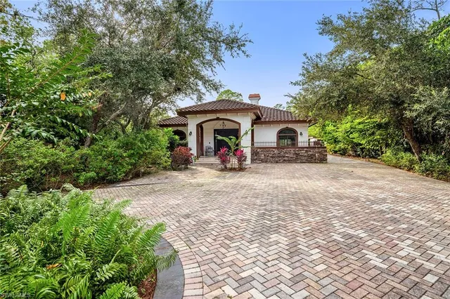 $2,049,000 | 2605 64th Street Southwest, Naples, FL 34105