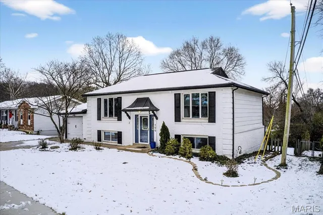 $319,900 | Undisclosed Address, Manchester, MO 63021