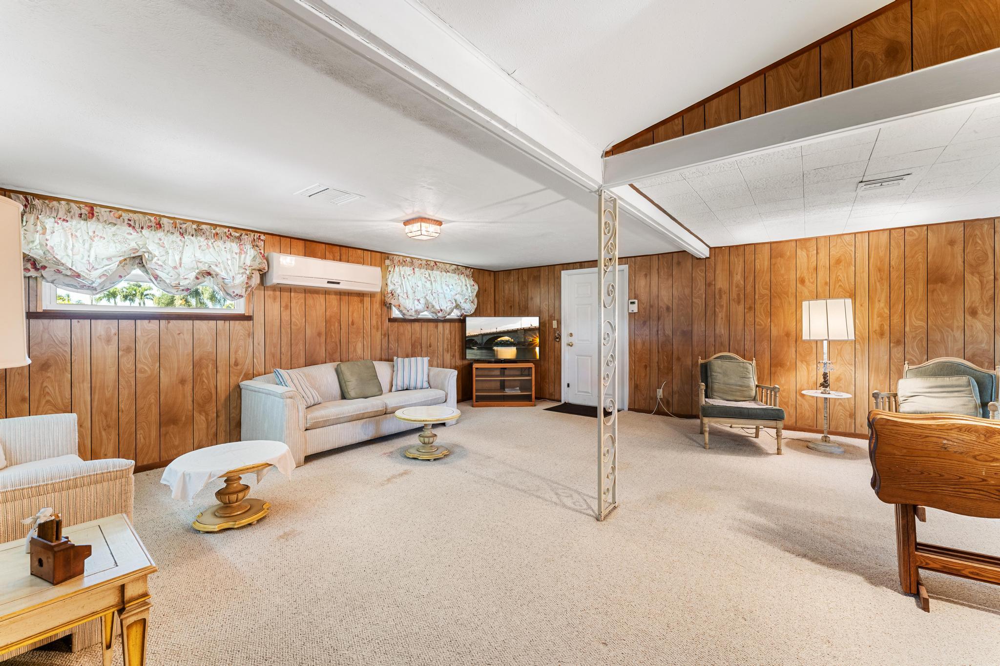 1812 High Ridge Road Lake Worth, FL 33461 - Photo 15 of 43 Livingroom