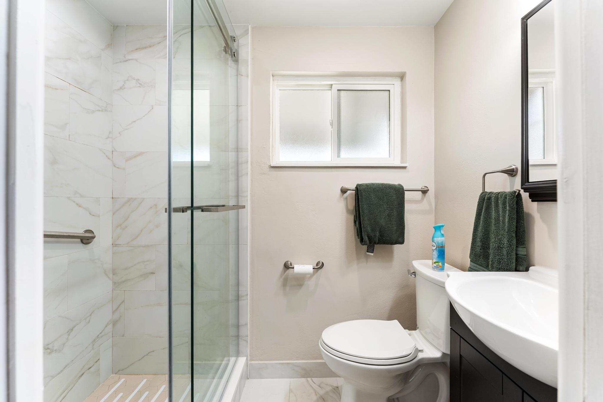 1812 High Ridge Road Lake Worth, FL 33461 - Photo 21 of 43 Primary Bathroom