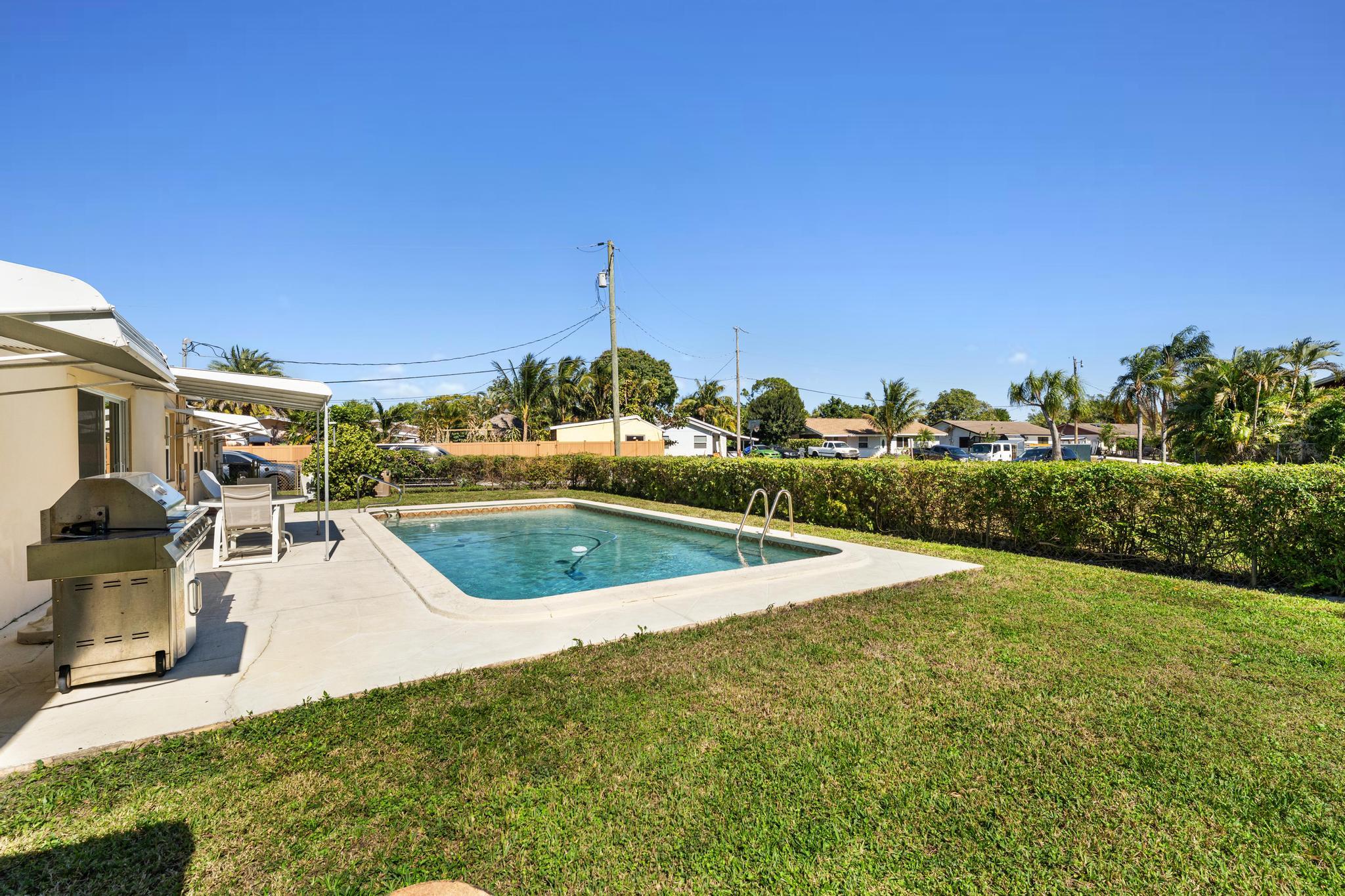 1812 High Ridge Road Lake Worth, FL 33461 - Photo 37 of 43 Pool Deck