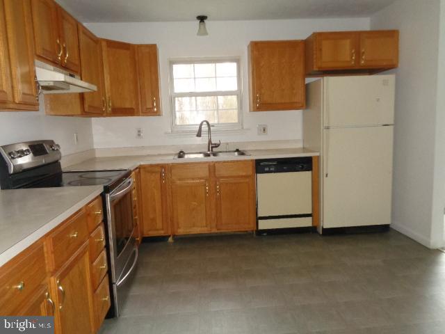 6801 Amherst Road Bryans Road, MD 20616 - Photo 10 of 28 KITCHEN