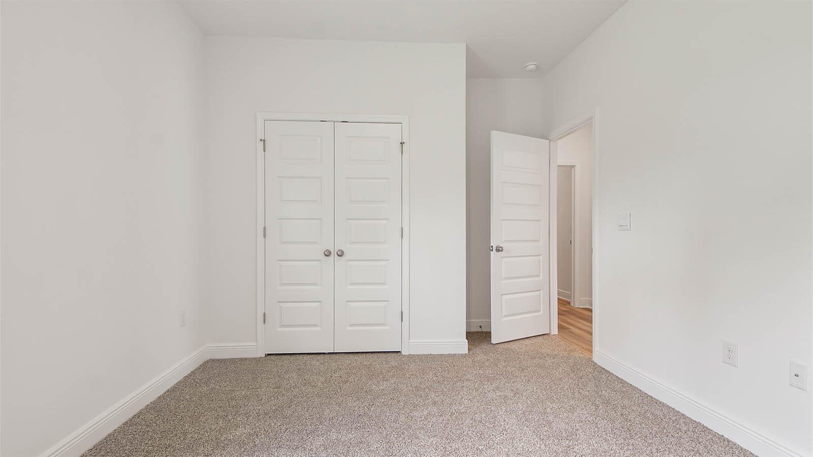 30 Foxtrail Run Freeport, FL 32439 - Photo 25 of 30 an empty room with closet area