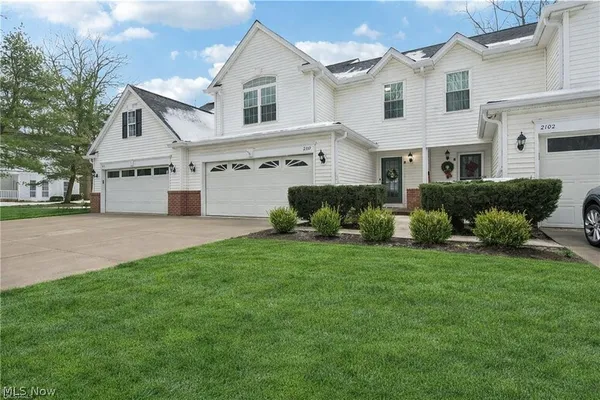 $320,000 | 2108 West Reserve Circle, Avon, OH 44011