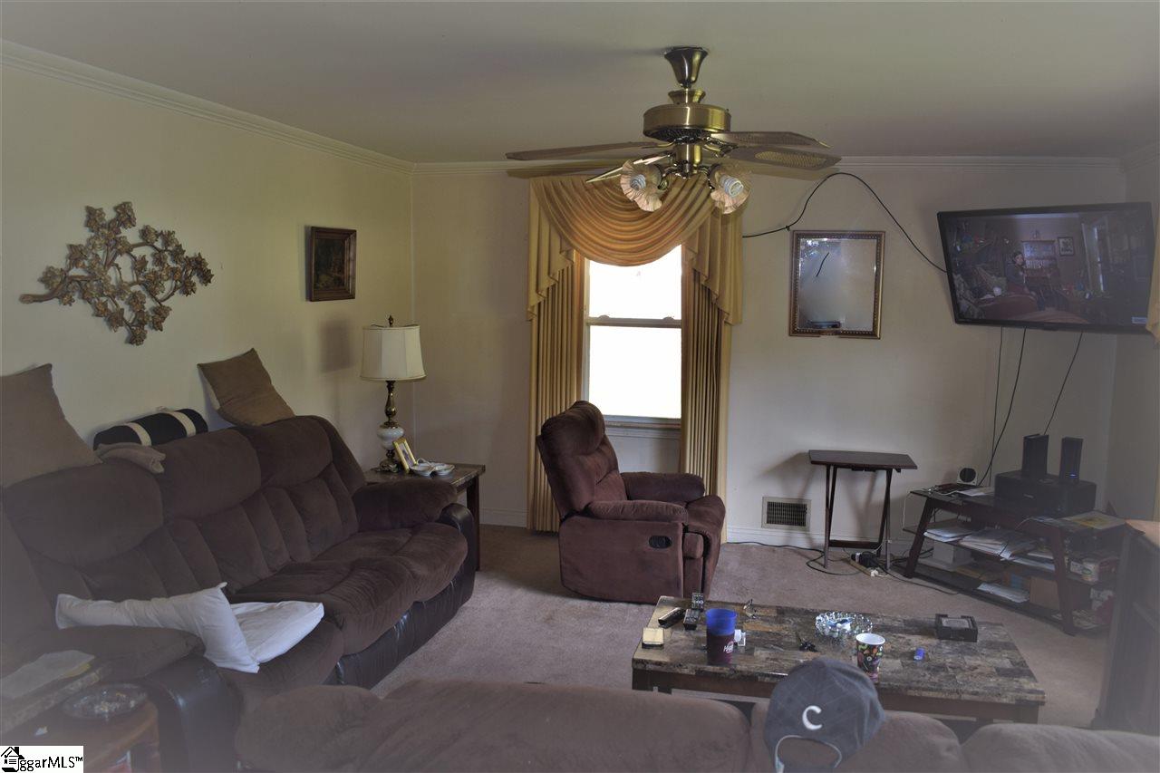 112 Yown Road Greenville, SC 29611 - Photo 6 of 7 Gallery Image 6