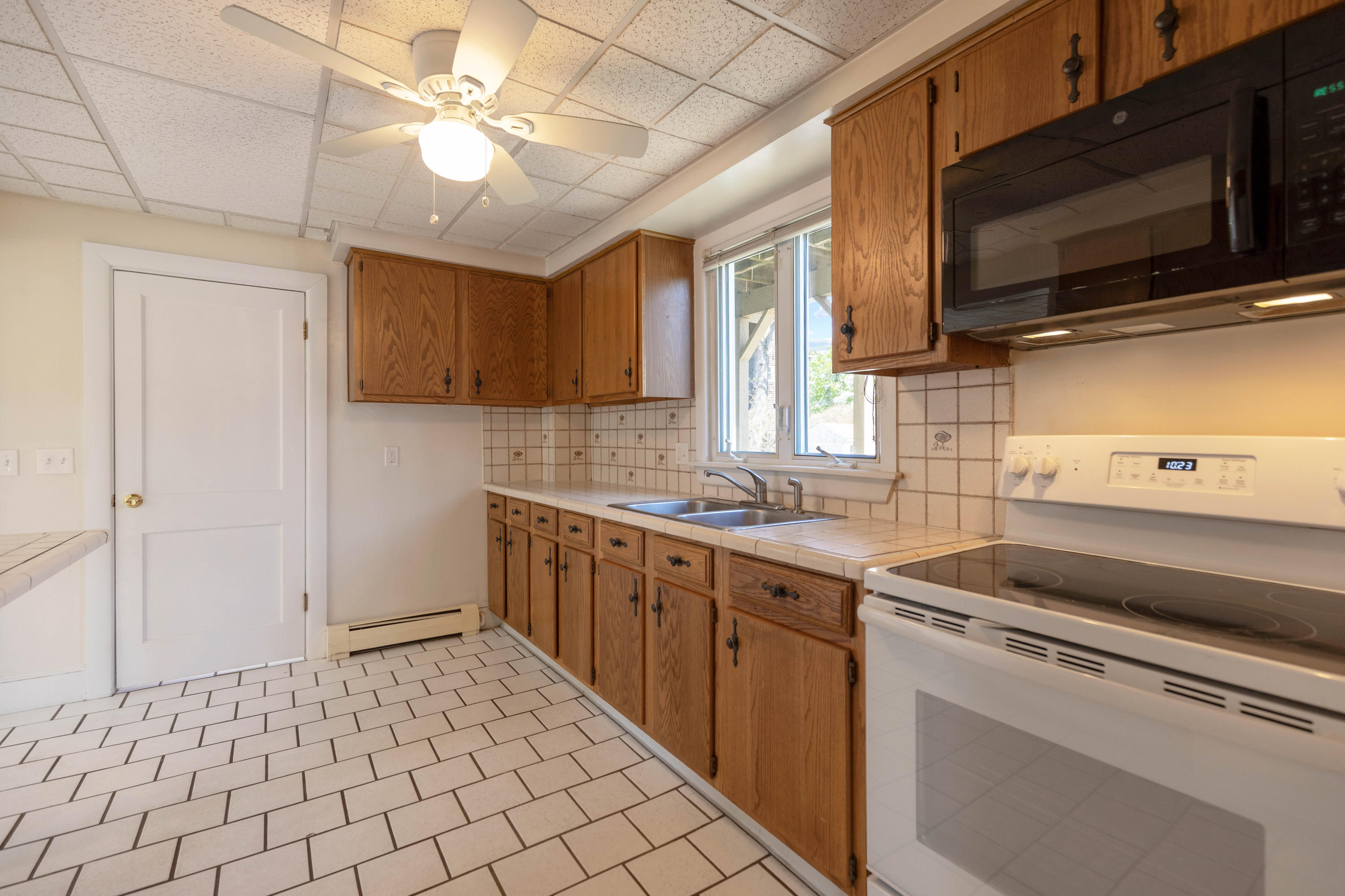 46 Inverness Street Portland, ME 04103 - Photo 7 of 43 46InvernessPortland_17