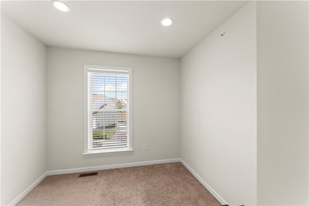 3106 Tulane Way Bridgeville, PA 15017 - Photo 29 of 35