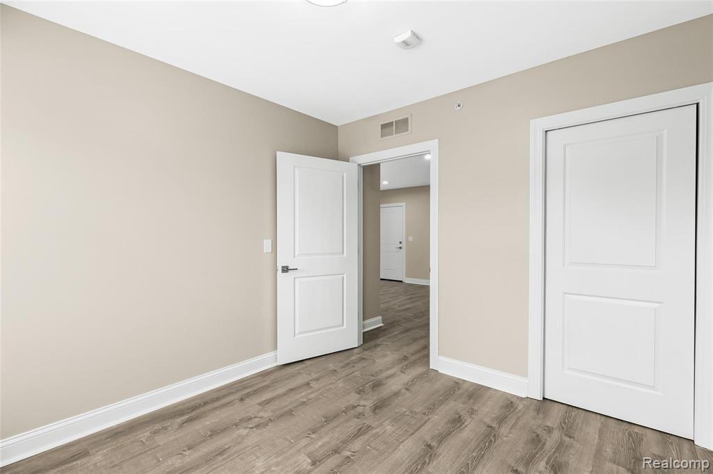 134 West University Drive, Unit 303 Rochester, MI 48307 - Photo 12 of 19