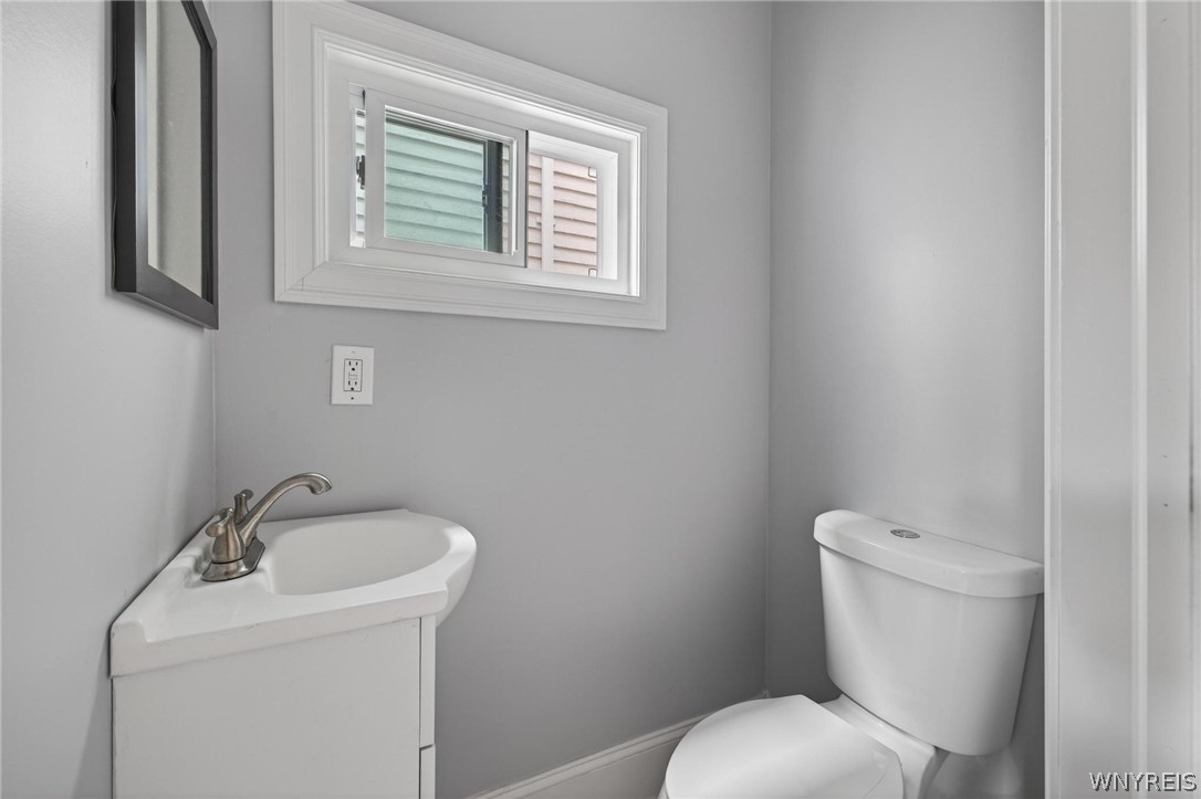 186 Riverside Avenue Buffalo, NY 14207 - Photo 14 of 36