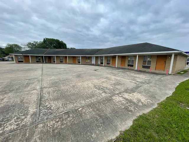 front view of house with a yard