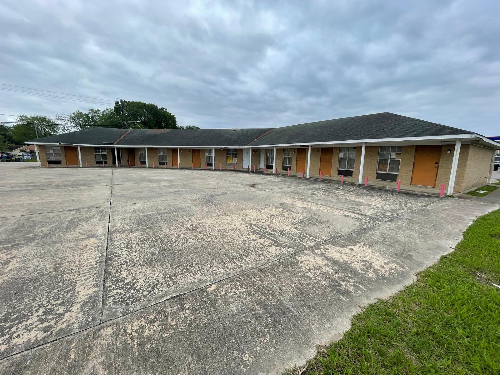 front view of house with a yard