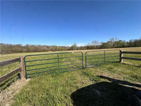 $149,900 | 925 South 82nd Highway, El Dorado Springs, MO 64744