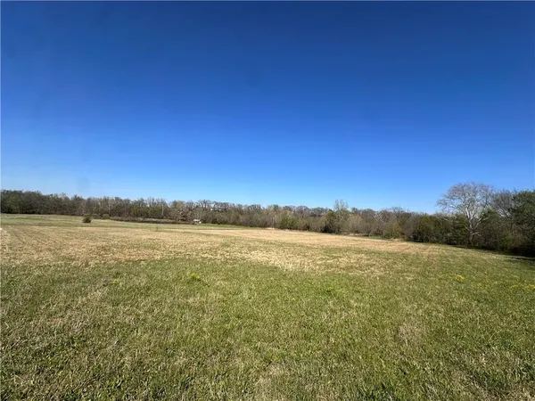 $149,900 | 925 South 82nd Highway, El Dorado Springs, MO 64744