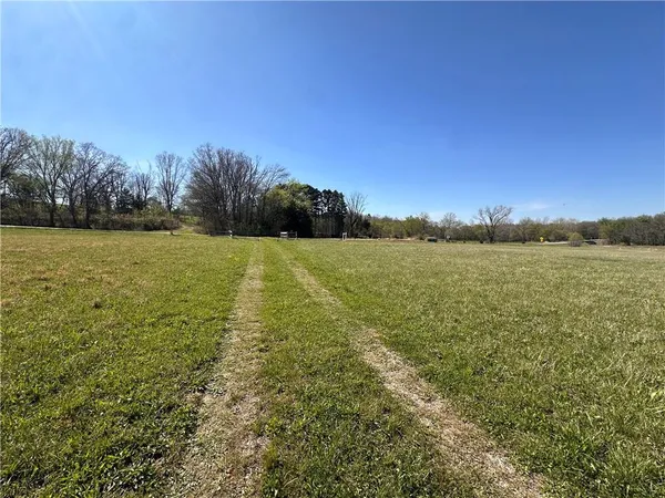 $149,900 | 925 South 82nd Highway, El Dorado Springs, MO 64744