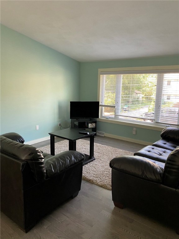 28 Linden Road Narragansett, RI 02882 - Photo 5 of 8