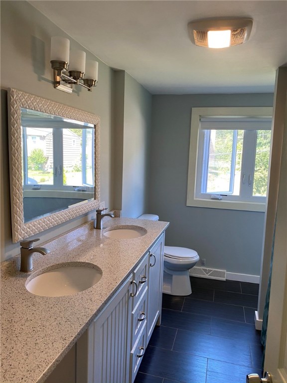 28 Linden Road Narragansett, RI 02882 - Photo 6 of 8