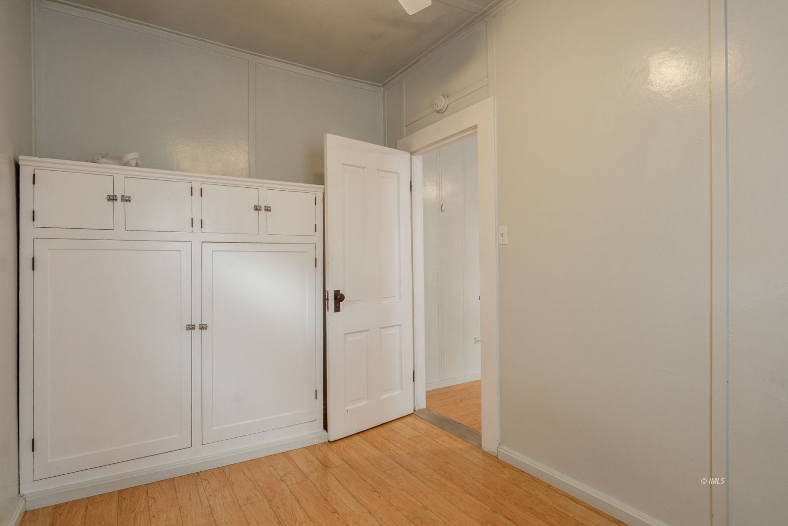 211 South Washington Street Lone Pine, CA 93545 - Photo 12 of 25 a view of an empty room