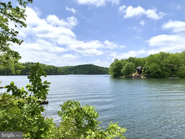 $749,000 | 233 Sunset Circle, Cross Junction, VA 22625