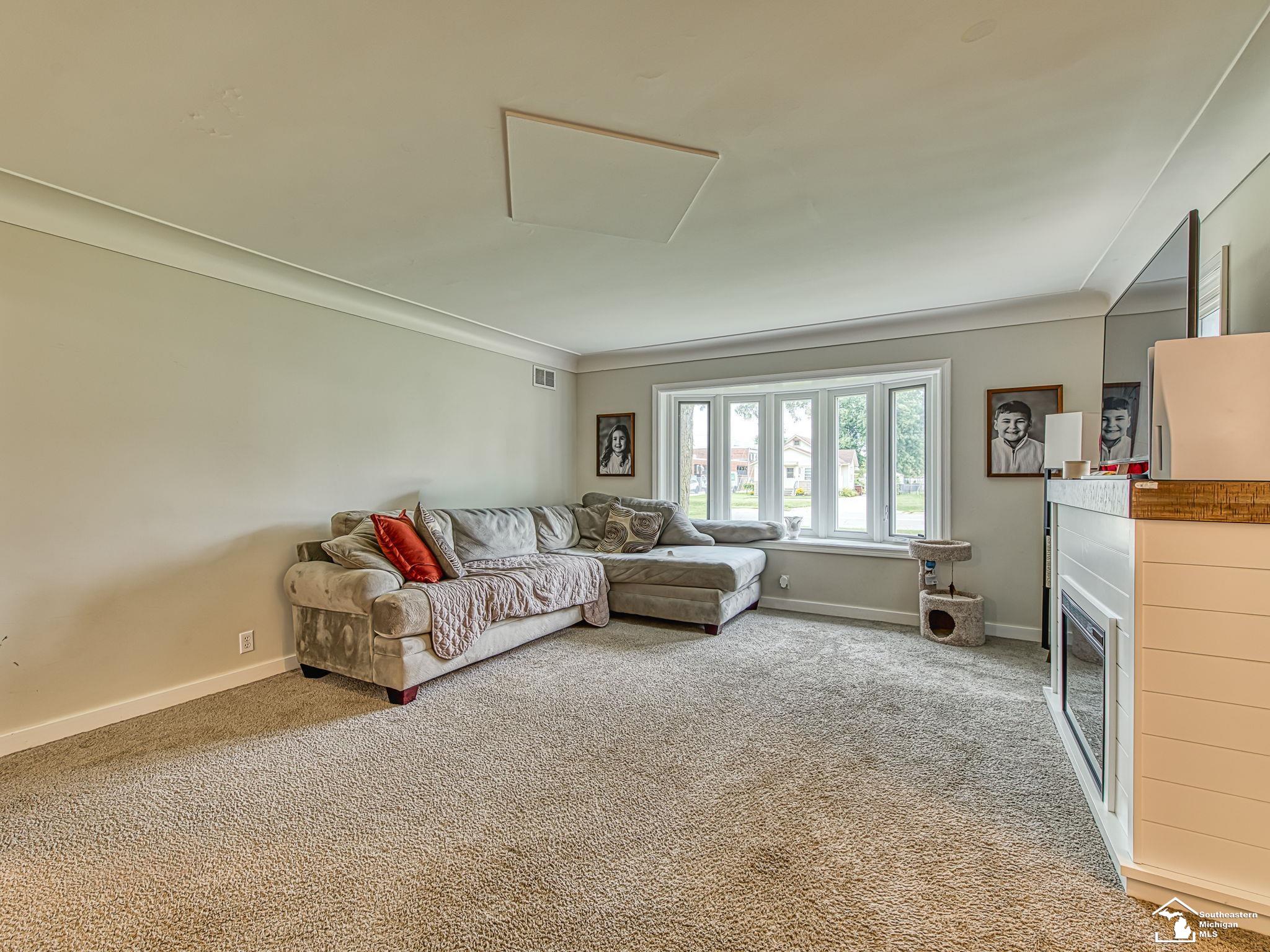 1942 South Custer Road Monroe, MI 48161 - Photo 8 of 26