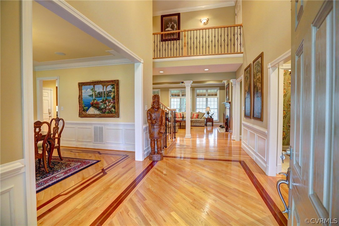 404 Wellfield Road Manakin-Sabot, VA 23103 - Photo 3 of 27 a view of a living room and dining room