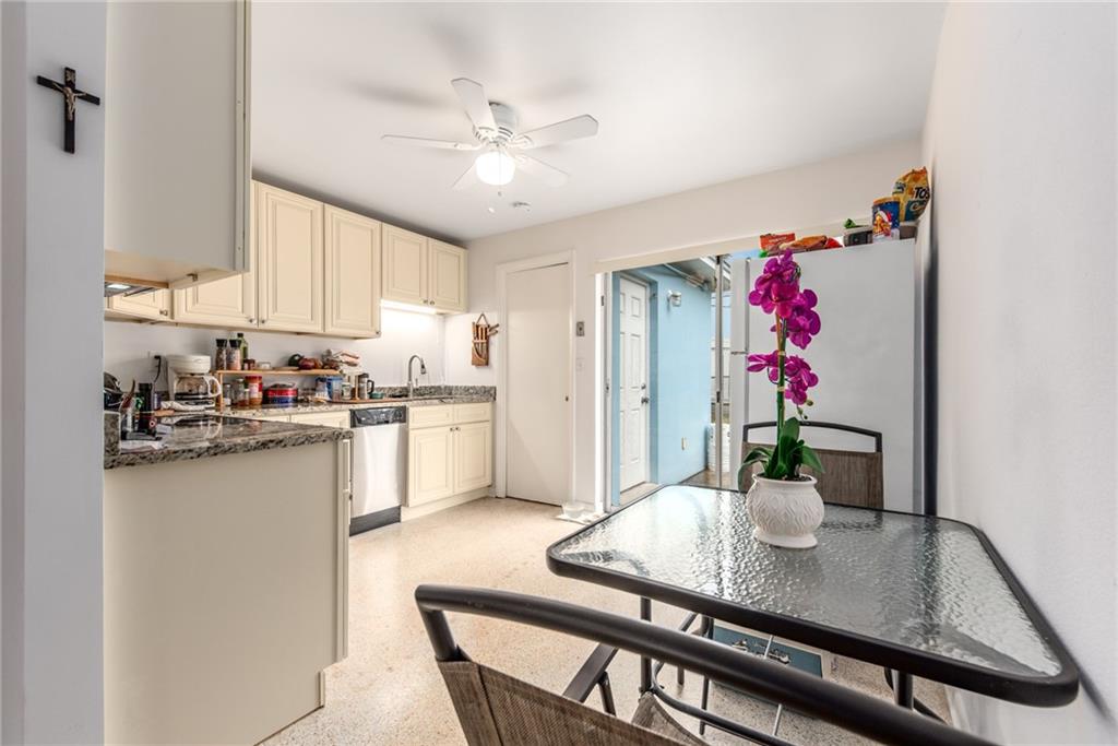 429 Robalo Court Stuart, FL 34996 - Photo 13 of 23 Gallery Image 13