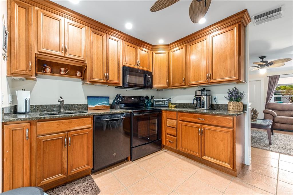 429 Robalo Court Stuart, FL 34996 - Photo 3 of 23 Gallery Image 3