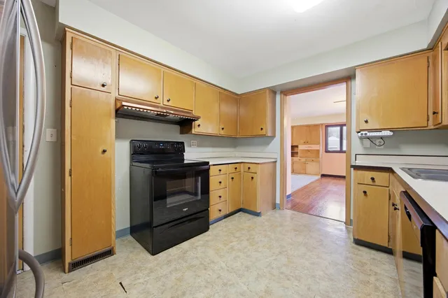 $215,000 | 305 19th Avenue North, Fargo, ND 58102