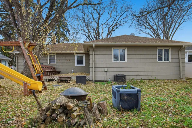 $215,000 | 305 19th Avenue North, Fargo, ND 58102